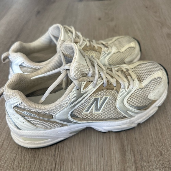 New Balance shoes - Picture 2 of 7